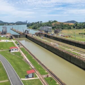 Tránsito parcial por el Canal de Panamá